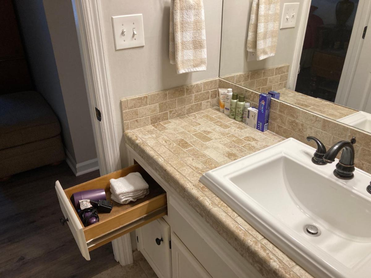 Spacious 3 Bedroom 2 Bath Condo Close To Five-Points In Athens Eksteriør bilde